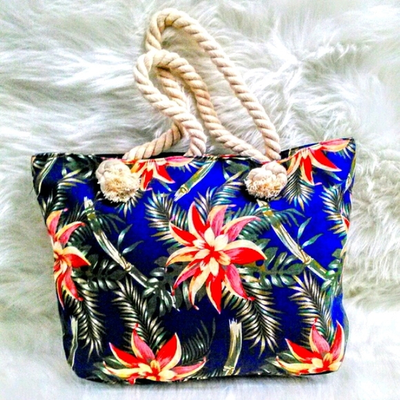 (NEW)! Beautiful! Floral Tote Bag! - Picture 8 of 8